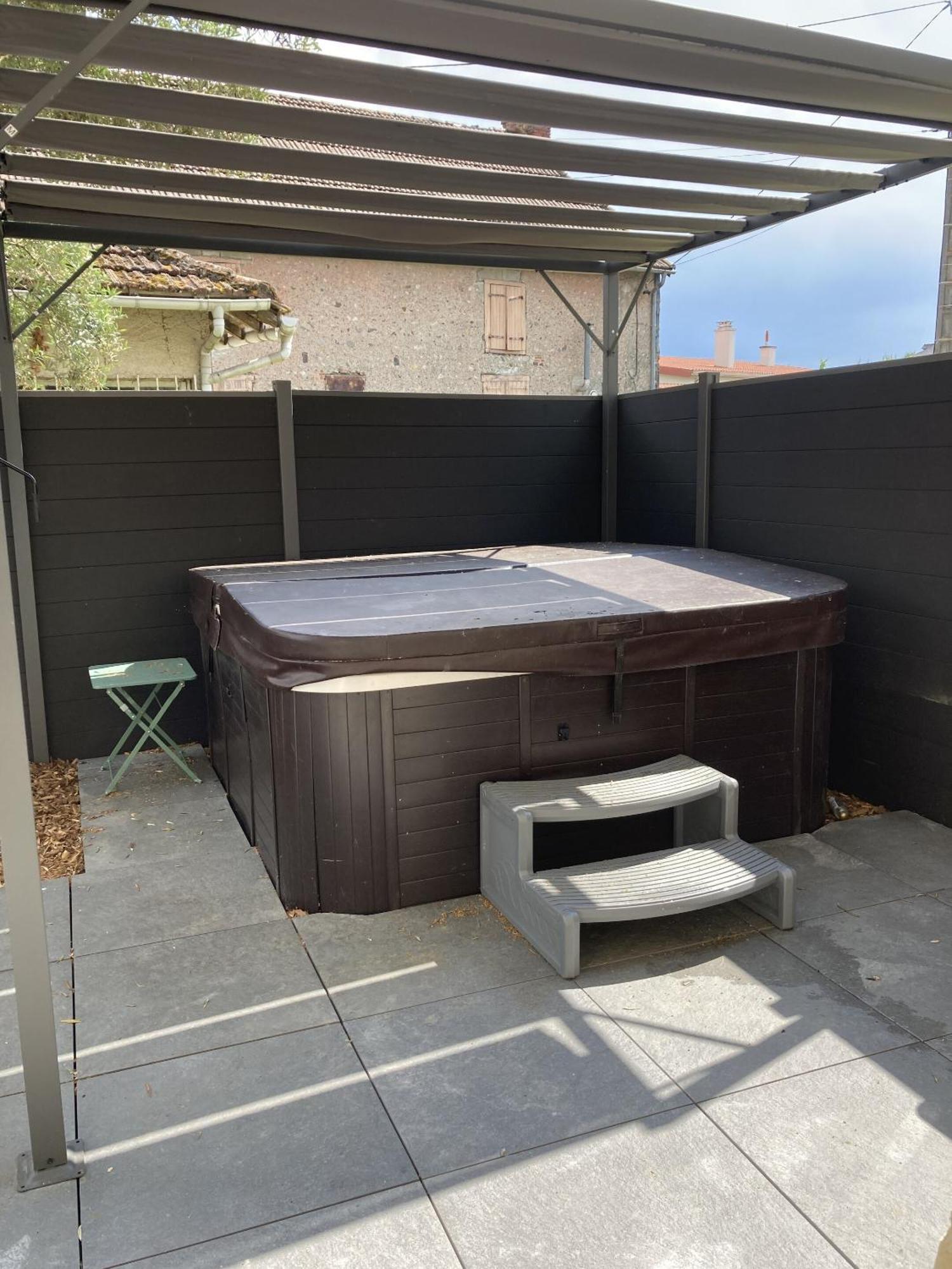 Location Appartement Des Pyrenees Borderes-sur-l'Echez Eksteriør billede