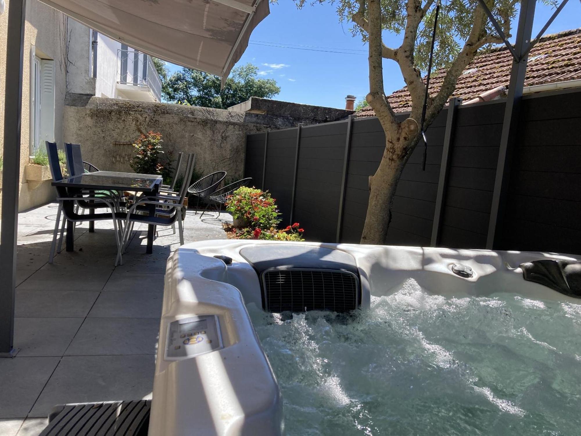 Location Appartement Des Pyrenees Borderes-sur-l'Echez Eksteriør billede