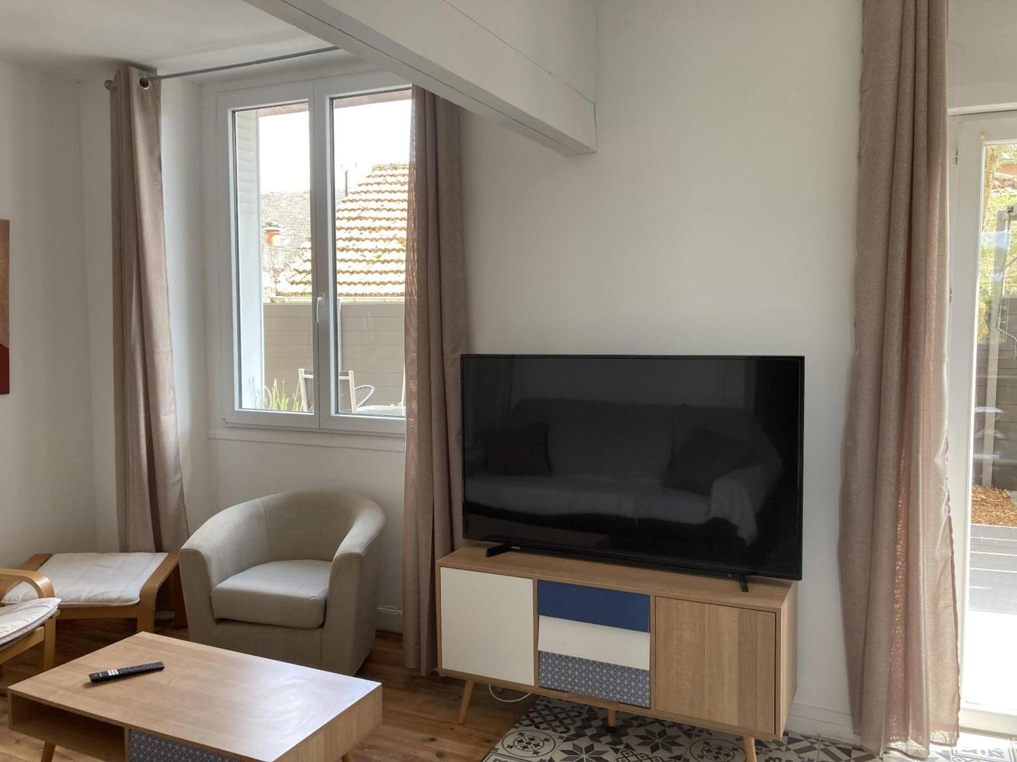 Location Appartement Des Pyrenees Borderes-sur-l'Echez Eksteriør billede