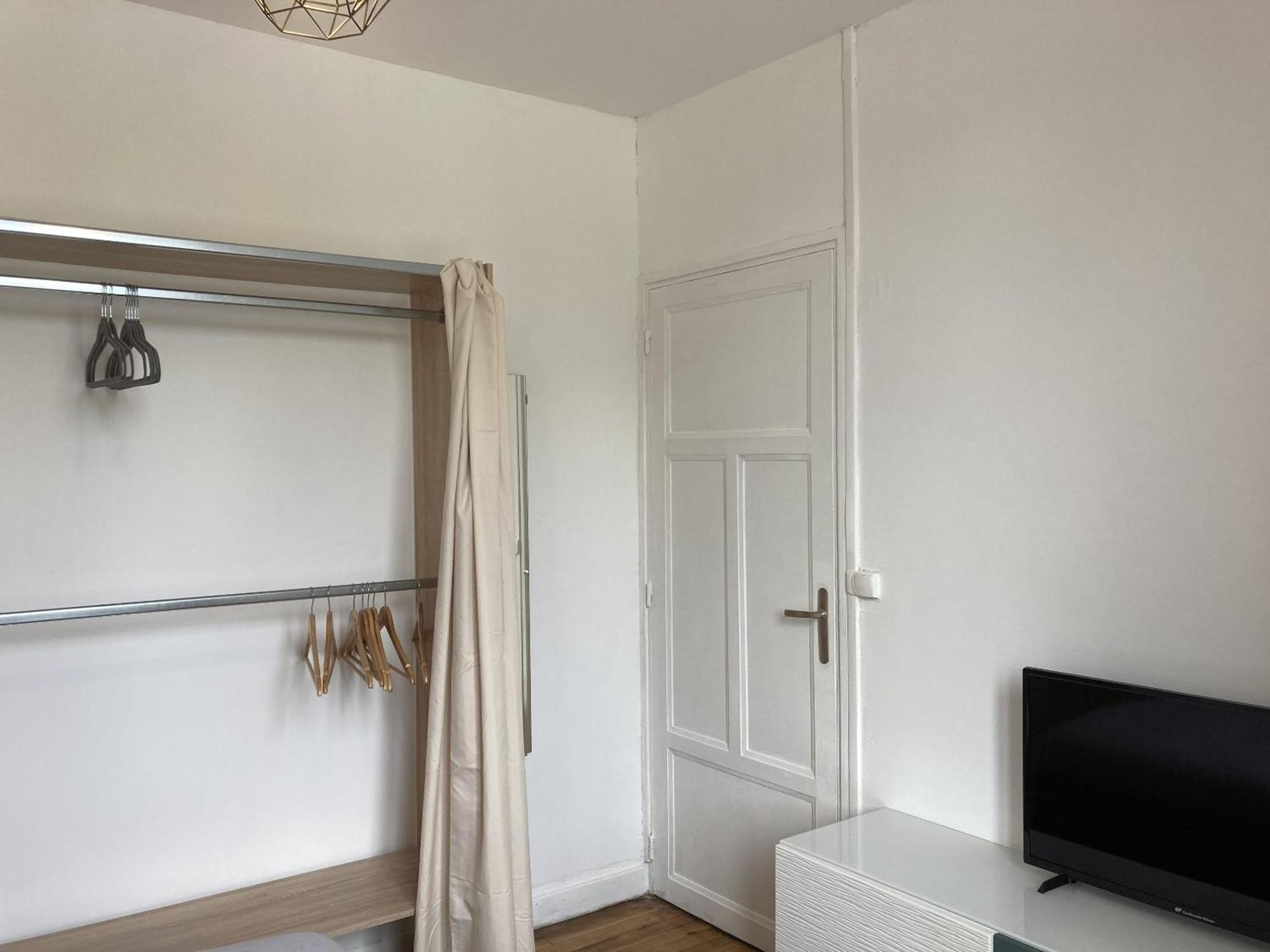 Location Appartement Des Pyrenees Borderes-sur-l'Echez Værelse billede
