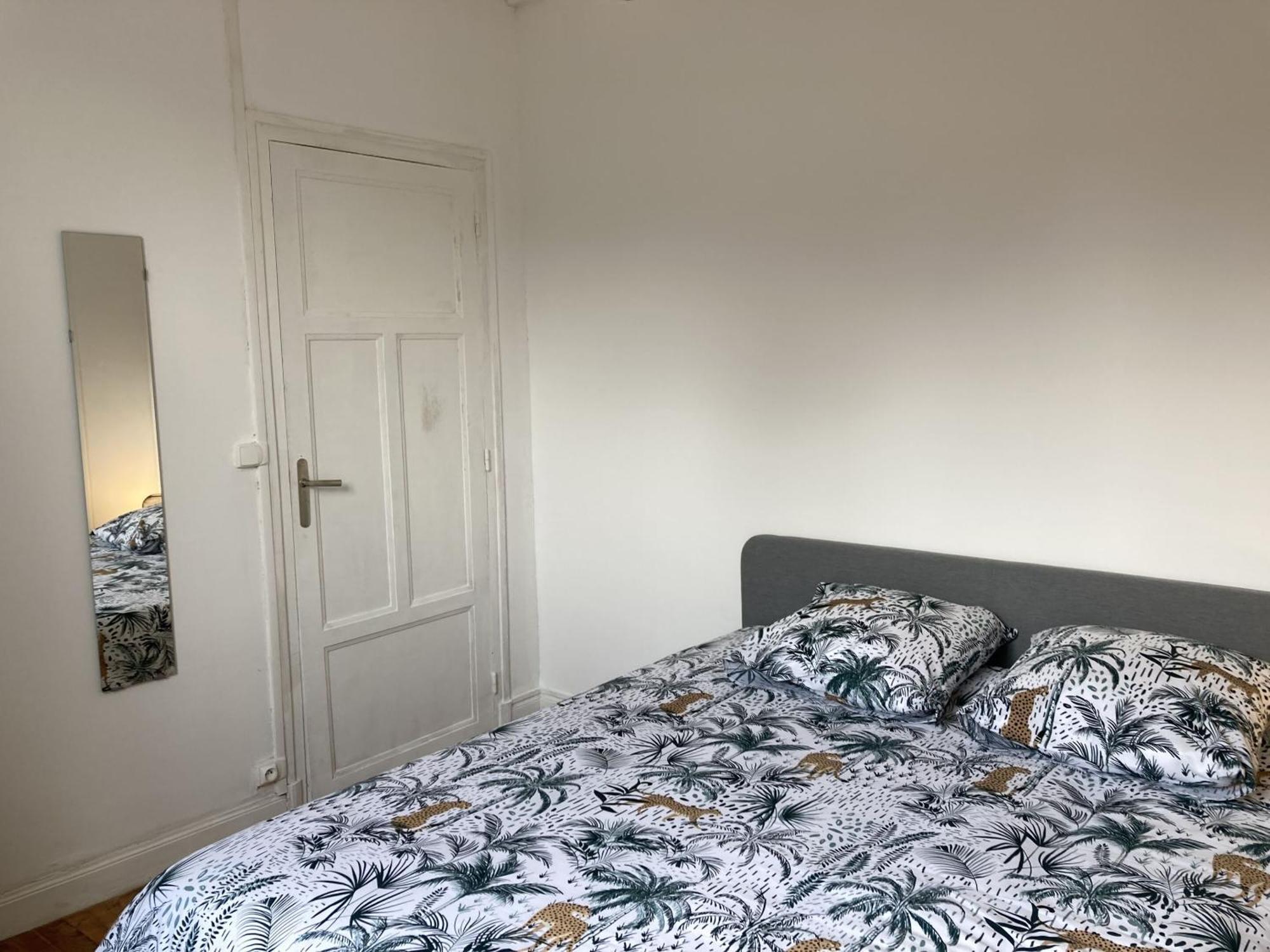 Location Appartement Des Pyrenees Borderes-sur-l'Echez Værelse billede